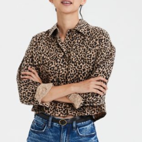 American Eagle Leopard Button down - Picture 2 of 2